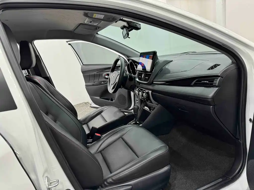 TOYOTA YARIS L ZHIXUAN