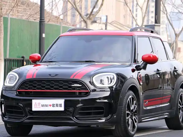 MINI JCW COUNTRYMAN