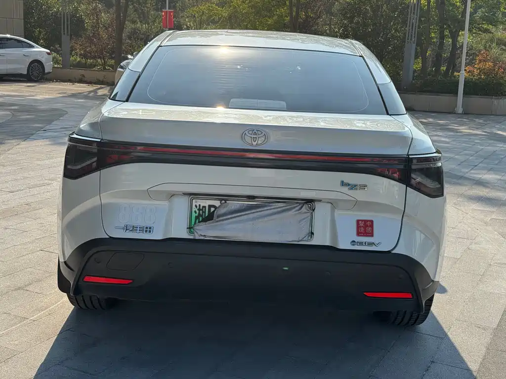 Toyota bZ3 — миниатюра 4