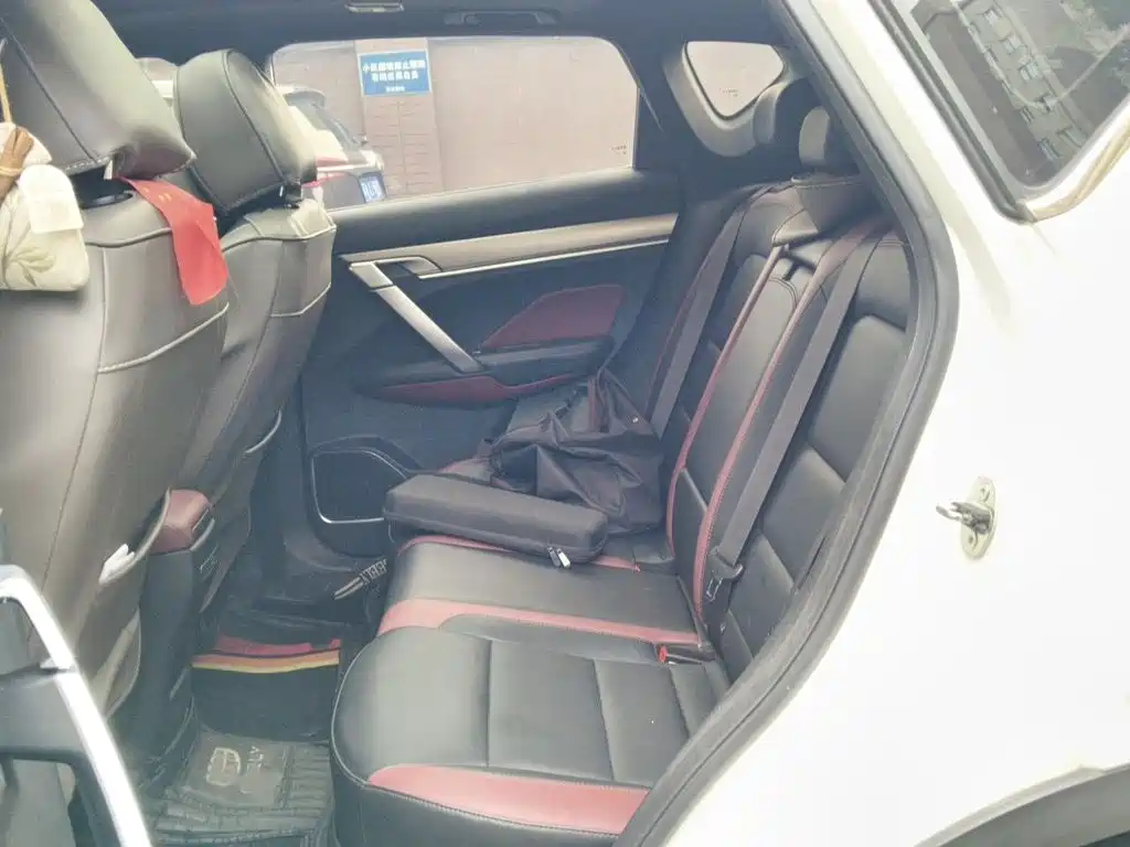 Geely Binyue — миниатюра 15