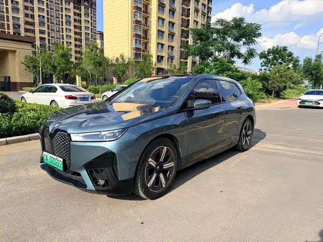 2023 BMW iX