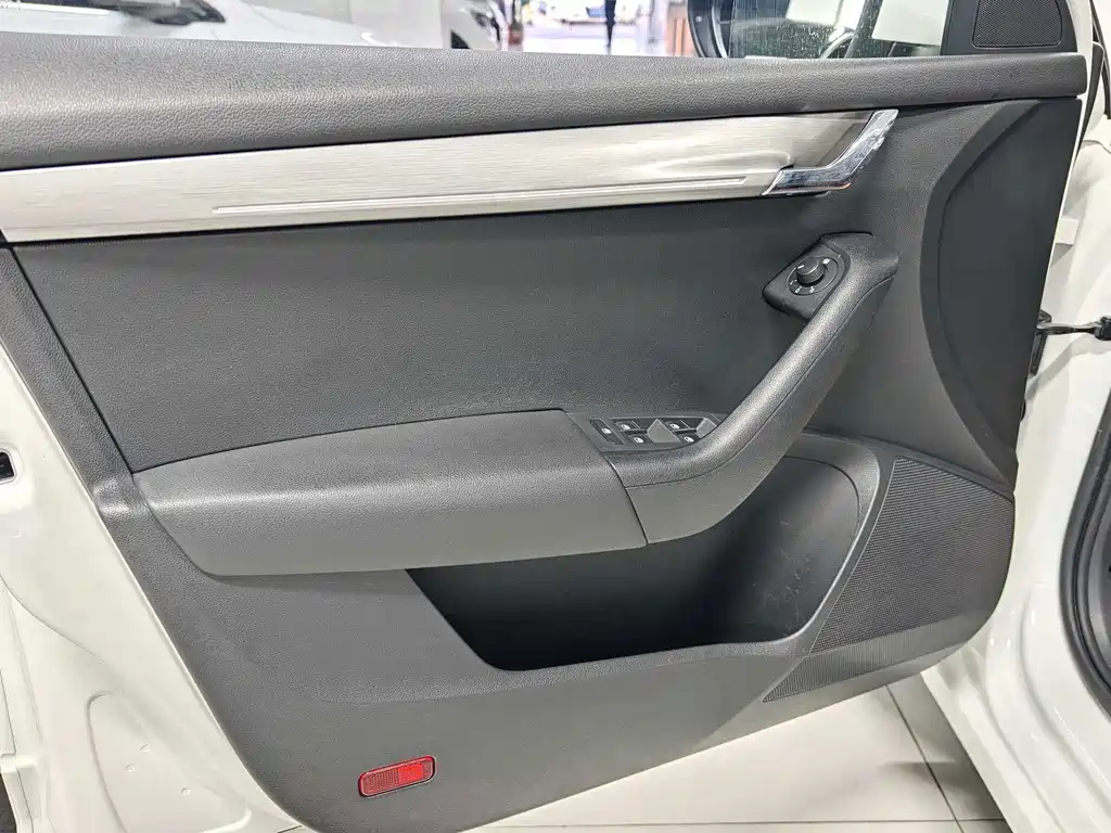 Skoda Octavia — миниатюра 14