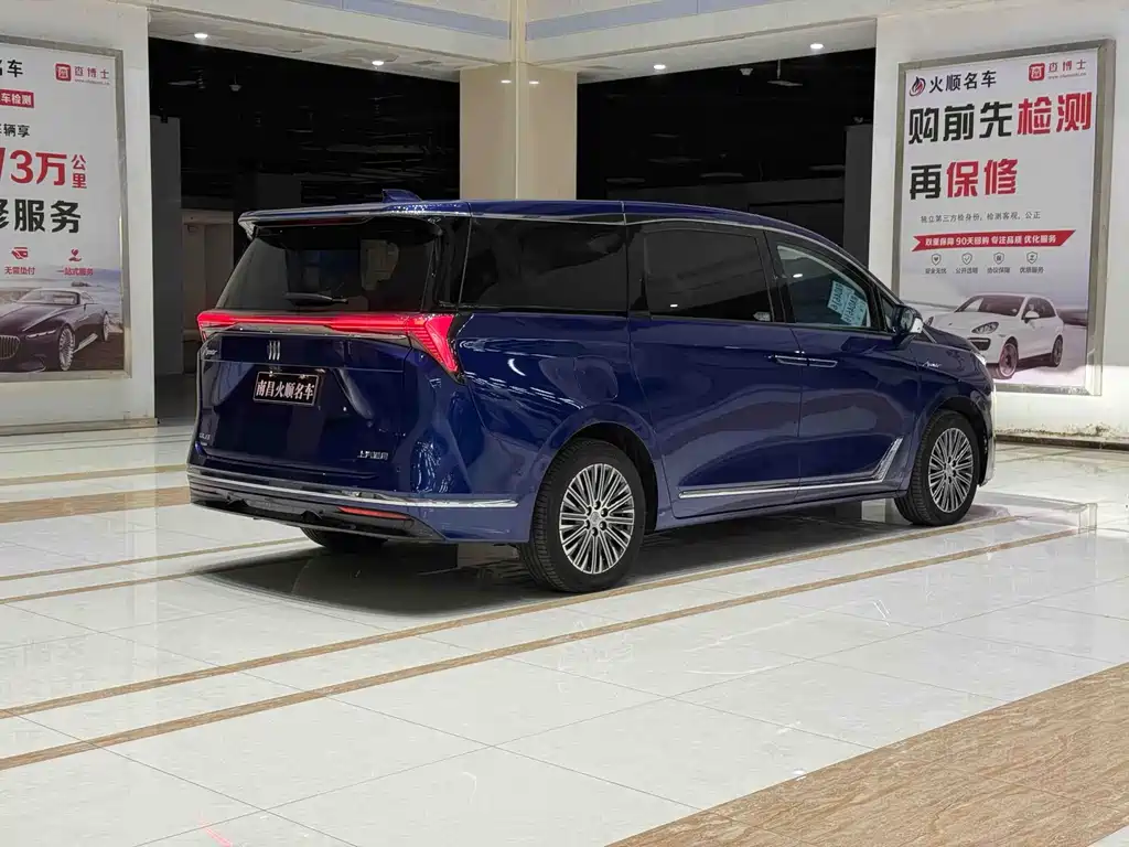 BUICK GL8 NEW ENERGY