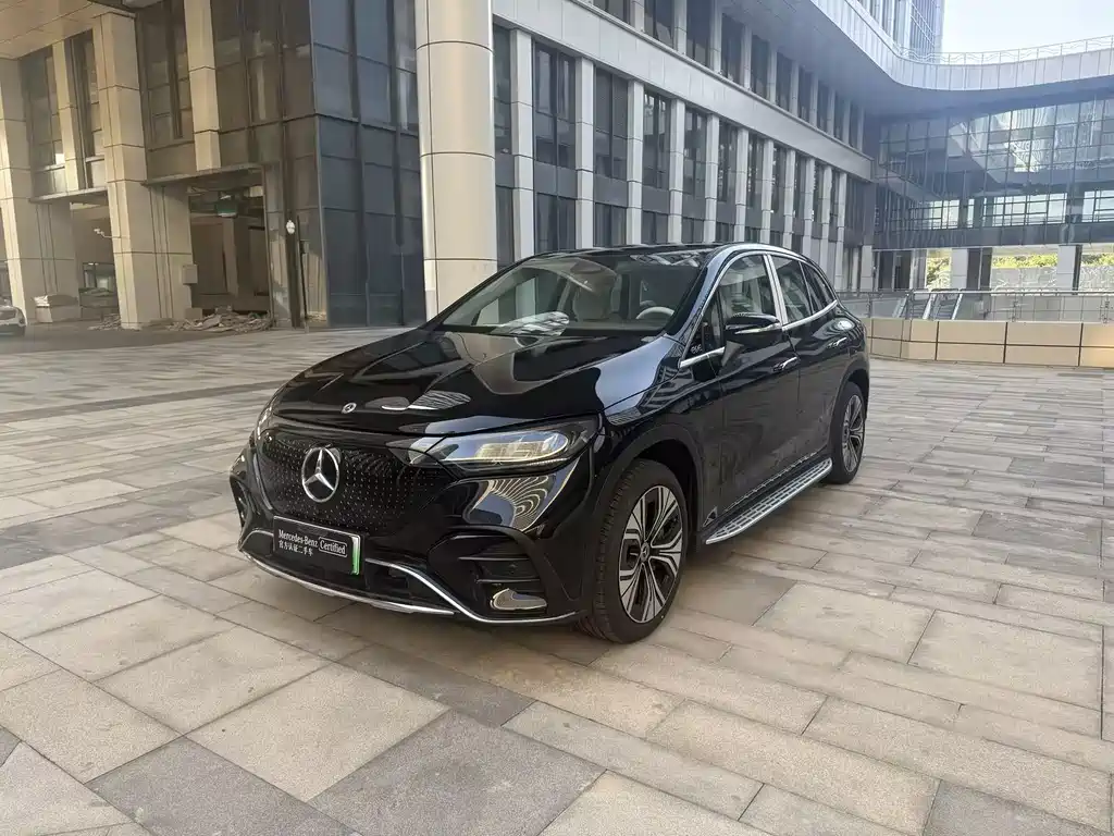 Mercedes-Benz EQE SUV
