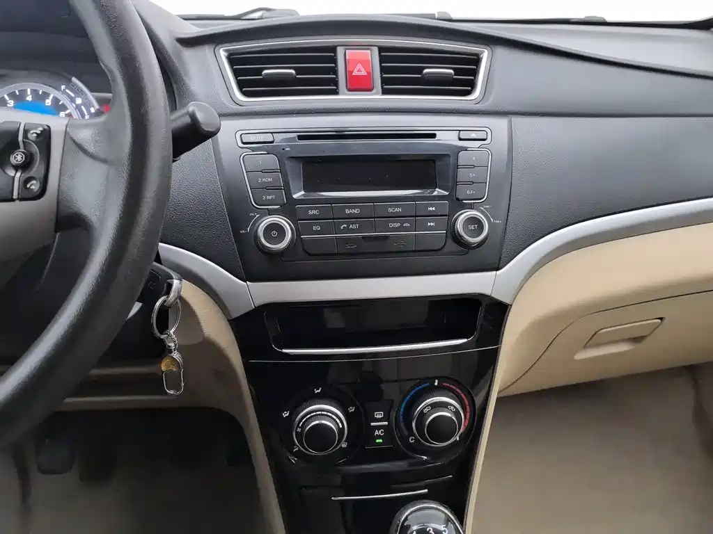 Great Wall Great Wall C30 — миниатюра 12