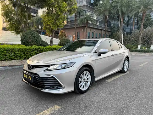 TOYOTA CAMRY 2023
