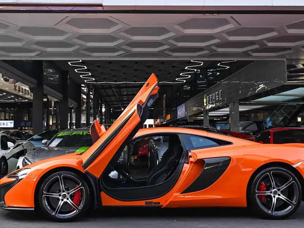 McLaren 650S 3.8T Coupe, фото 2