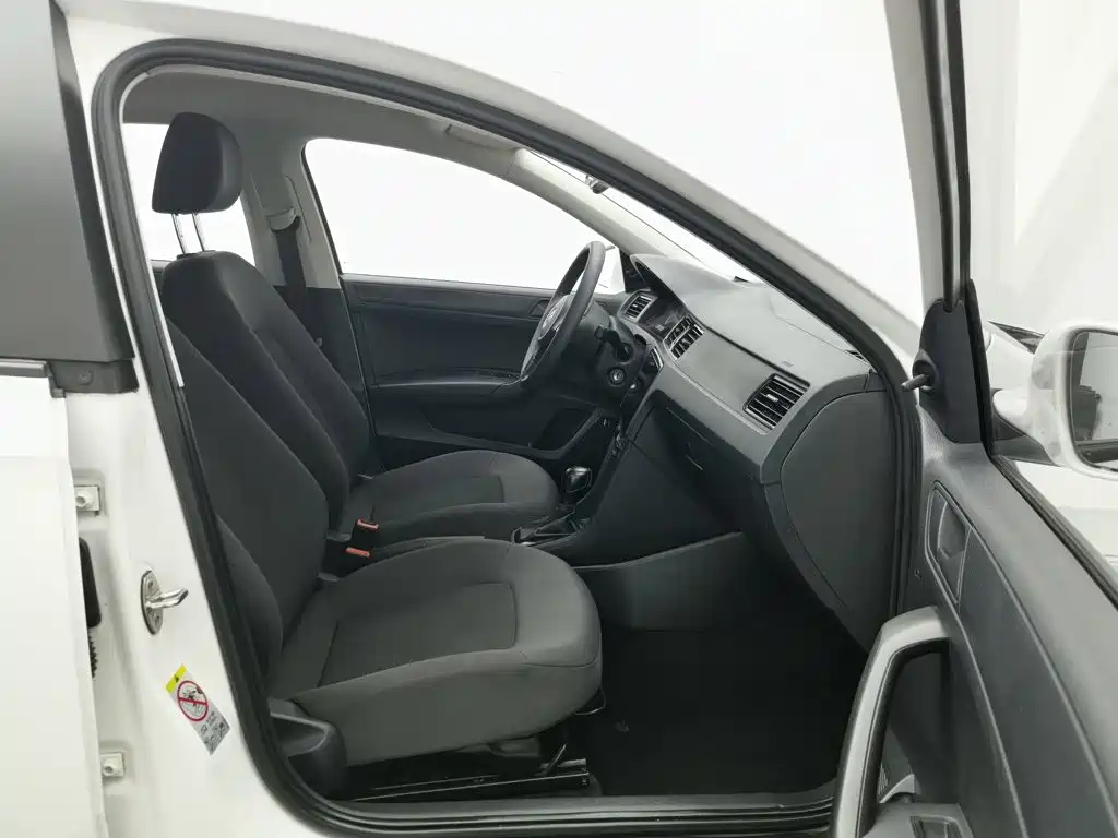 Volkswagen Santana — миниатюра 23