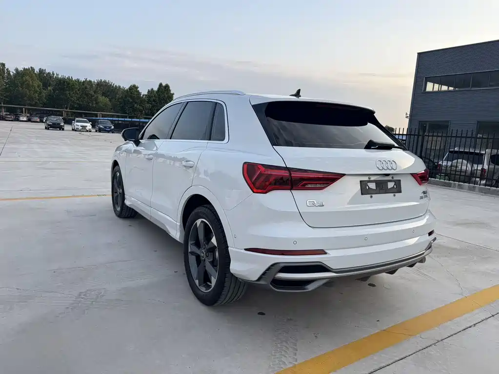 Audi Q3 2022 35 TFSI Fashion
