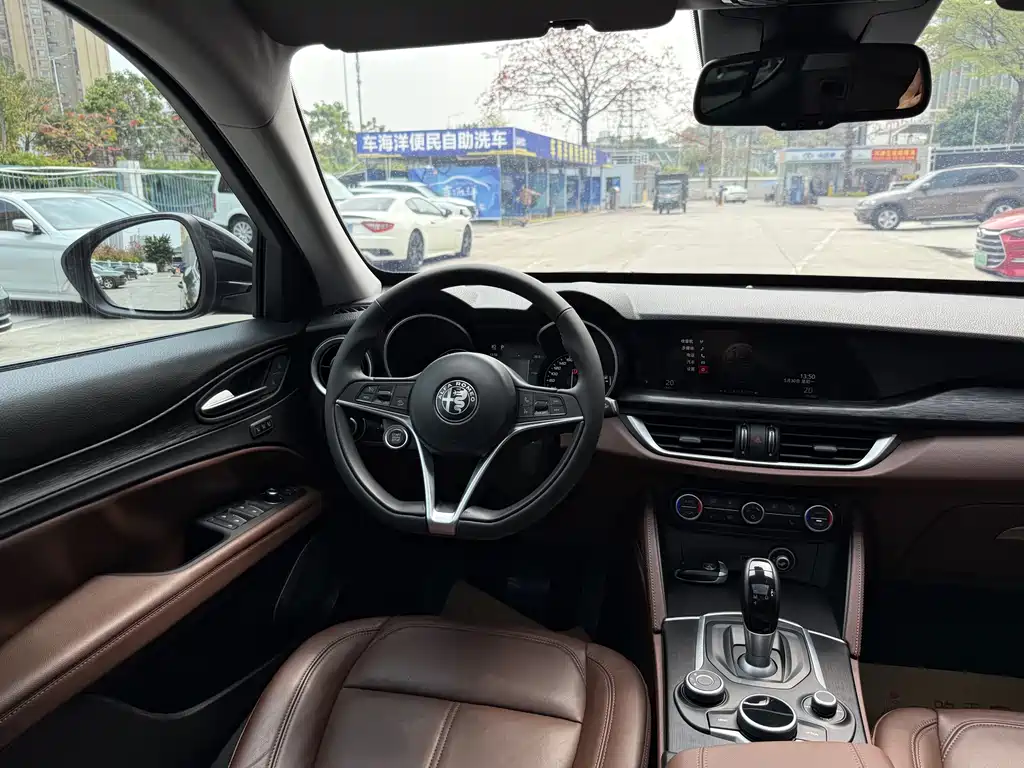 Alfa Romeo Stelvio 2.0T 200HP Luxury Edition, фото 21