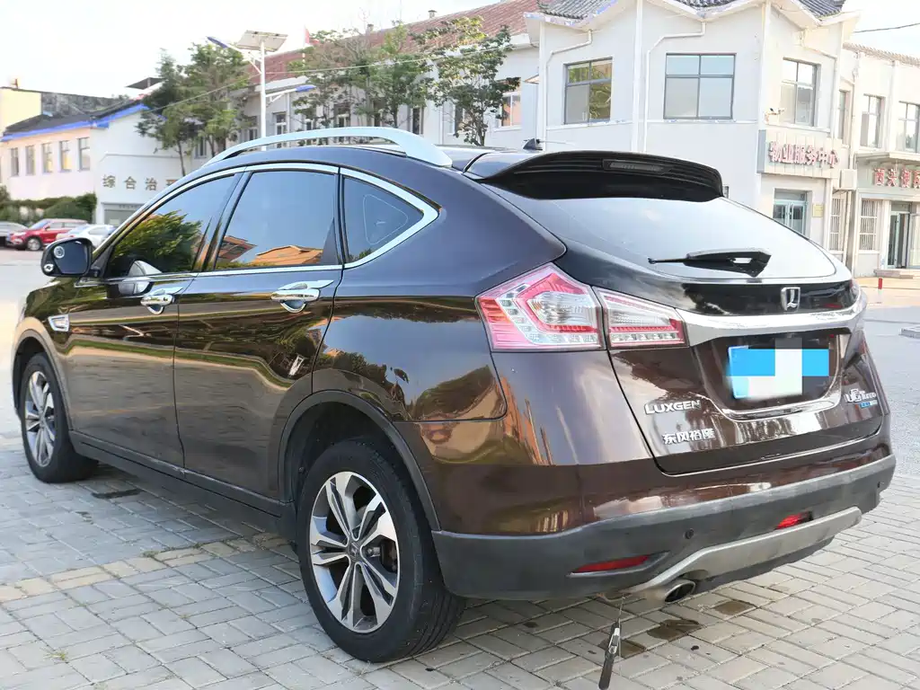 Luxgen U6 — миниатюра 7