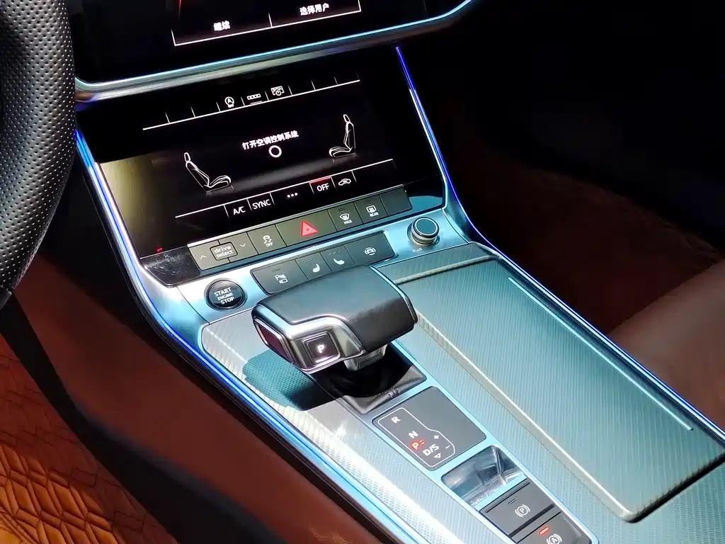 Audi A6L — миниатюра 10