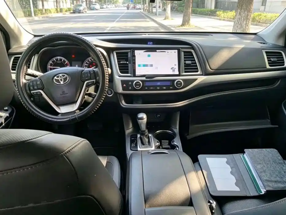 Toyota Highlander — миниатюра 5