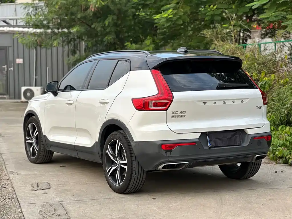 Volvo XC40 — миниатюра 4