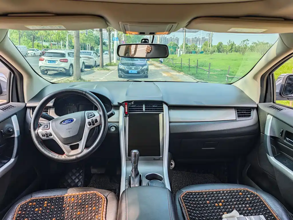 Ford Edge (Import) — миниатюра 4