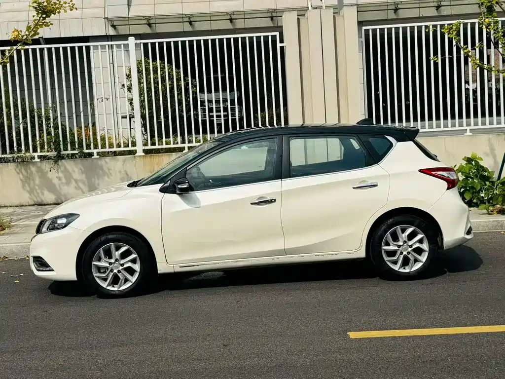 Nissan Tiida — миниатюра 2