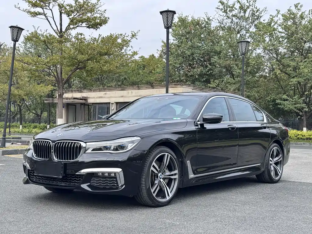 BMW 7 SERIES