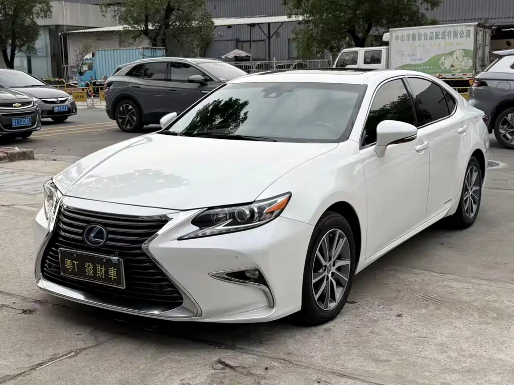 Lexus ES 2017