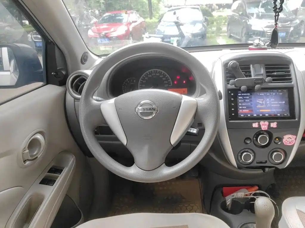Nissan Sunny — миниатюра 11
