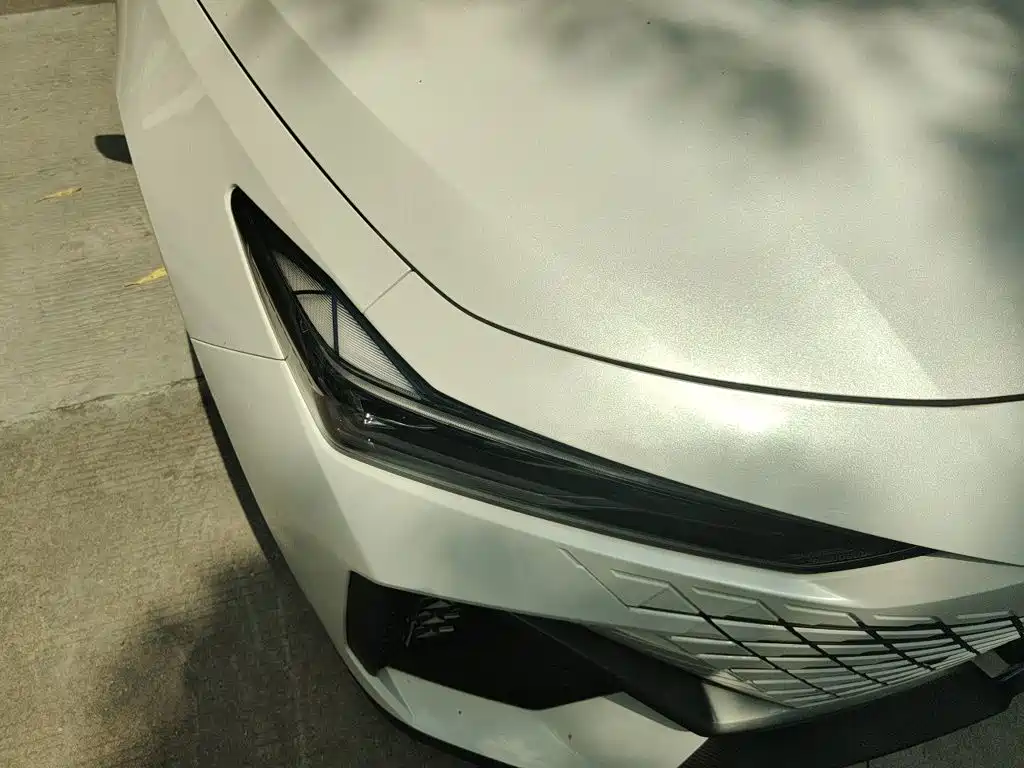 Changan UNI-V — миниатюра 7
