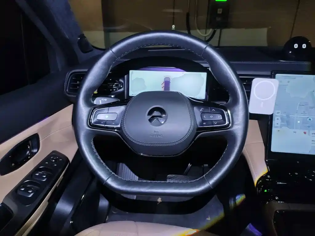 NIO ES8 — миниатюра 6