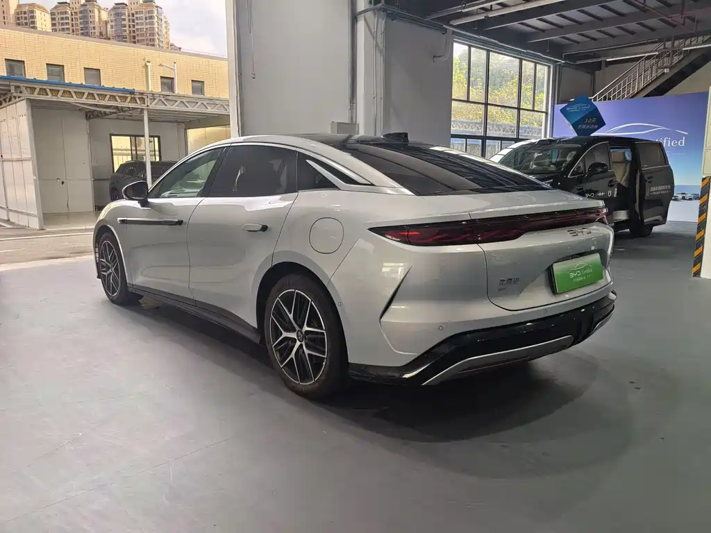 BYD Han L 2025 EV Flagship
