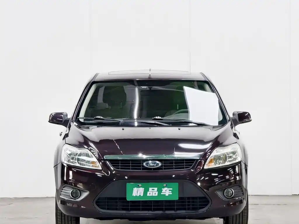 Ford Focus 2011 1.8L AT Fashion