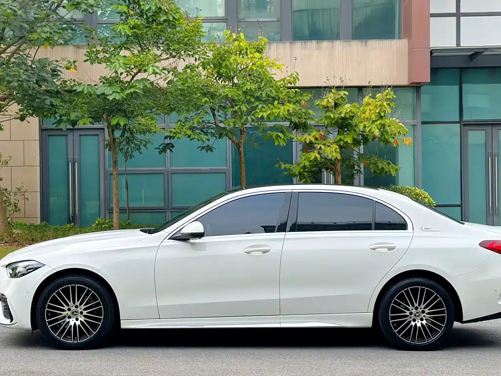 MERCEDES-BENZ C CLASS