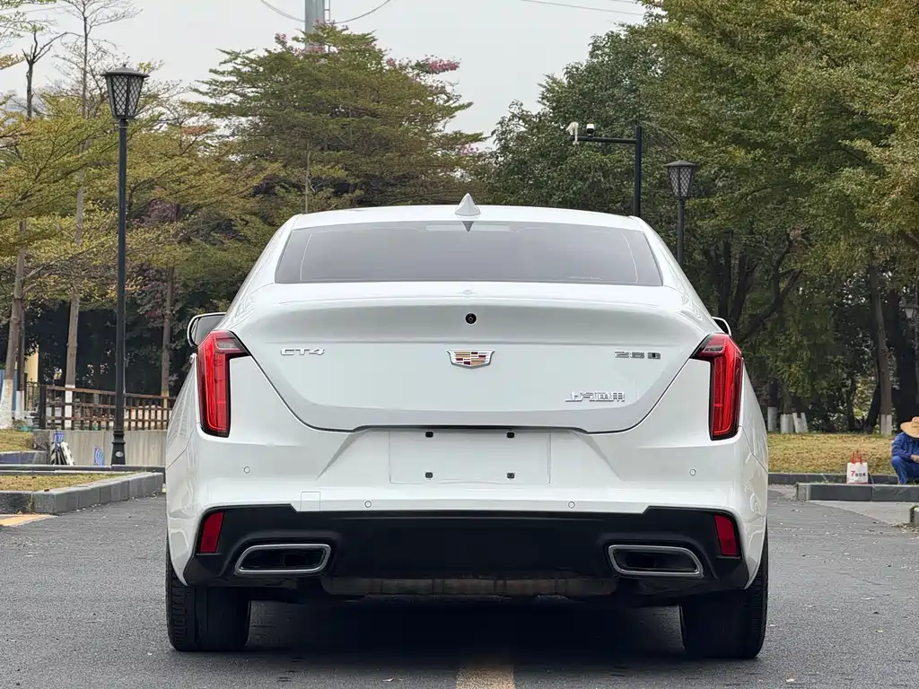 CADILLAC CT4
