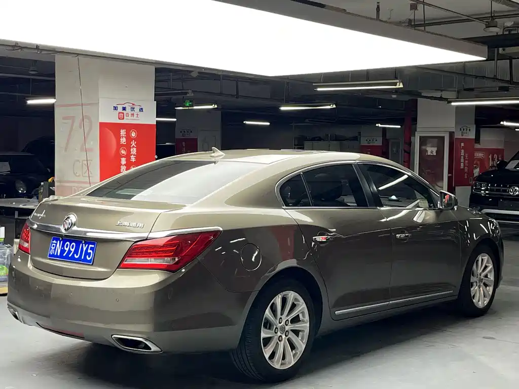 Buick LaCrosse — миниатюра 3