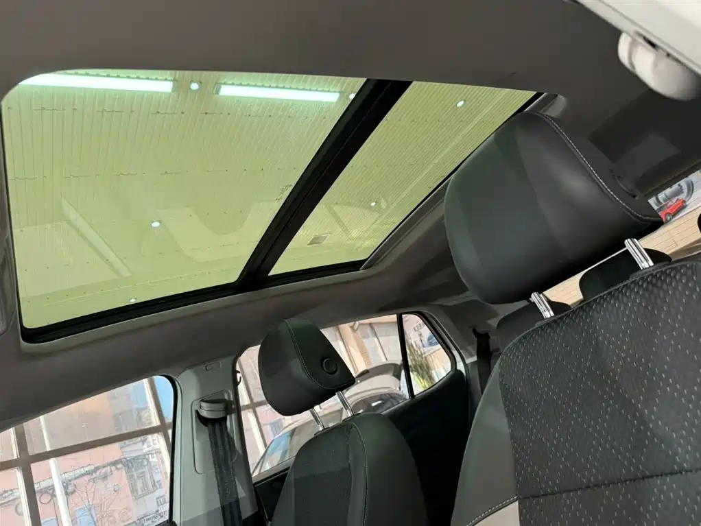 VOLKSWAGEN EXPLORING THE SHADOW