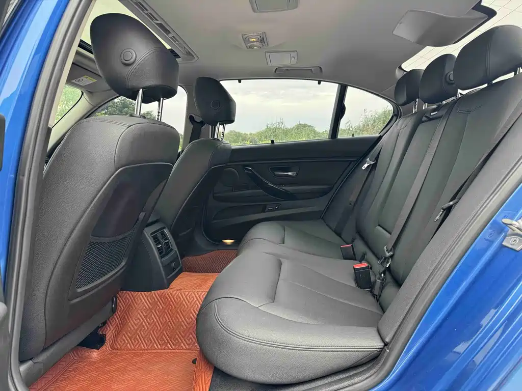 BMW 3 Series — миниатюра 6