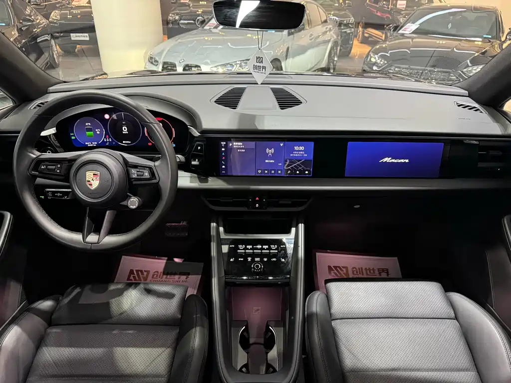 Porsche Macan 2024 Macan 4