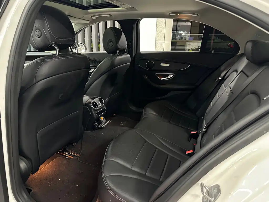 Mercedes-Benz C-Class — миниатюра 9