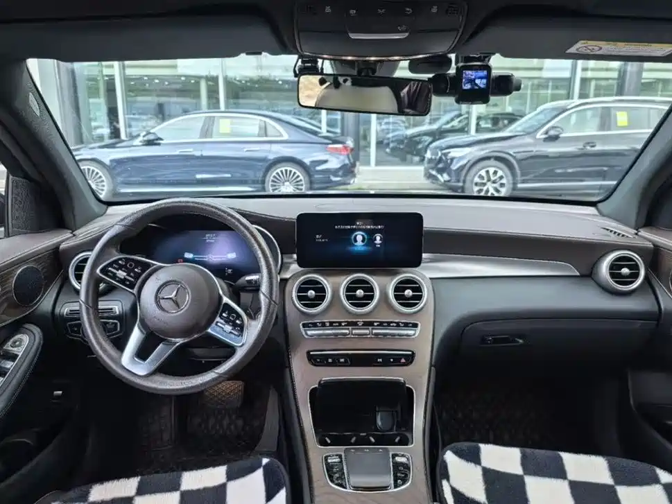 Mercedes-Benz GLC 2022 GLC 260 L 4MATIC Luxury
