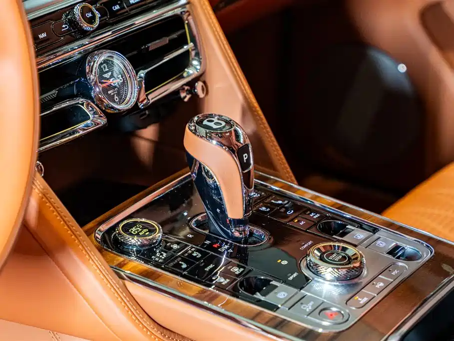 BENTLEY FLYING SPUR PLUG IN HYBRID