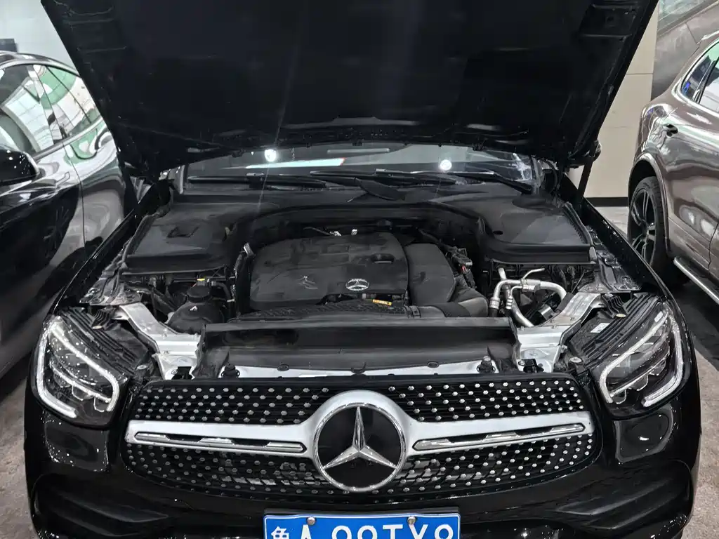 MERCEDES-BENZ GLC