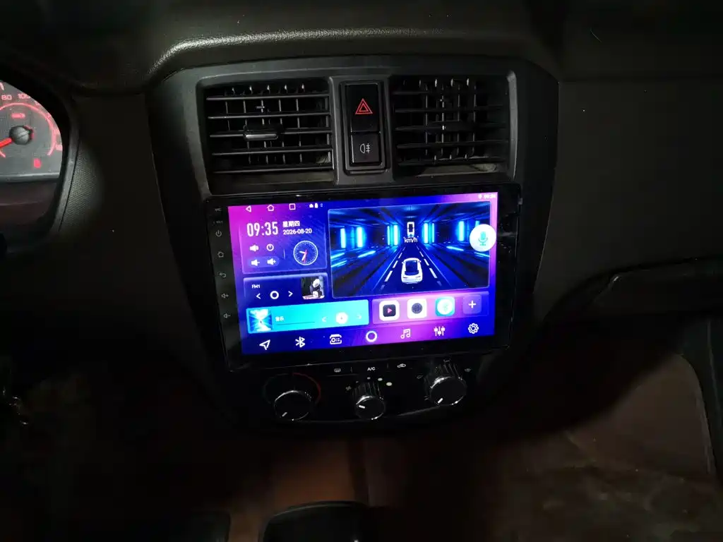 Wuling Rongguang S — миниатюра 9
