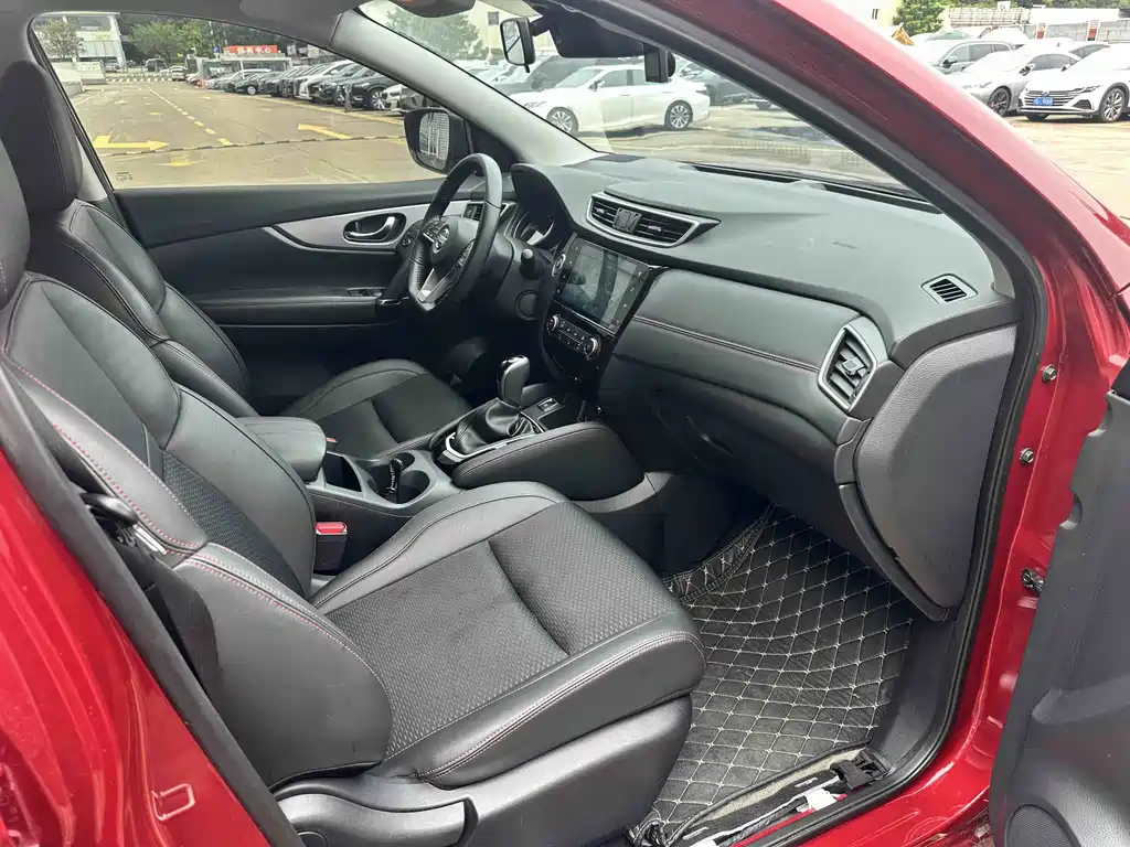 Nissan Qashqai — миниатюра 11
