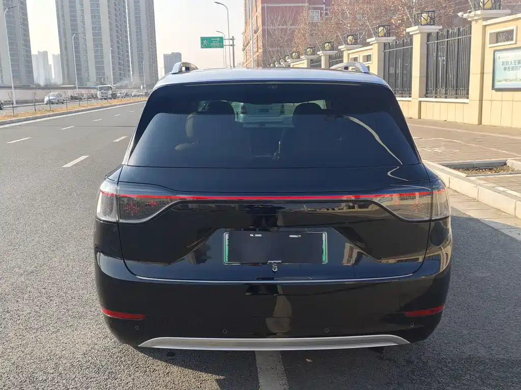 AITO ASK THE WORLD M9