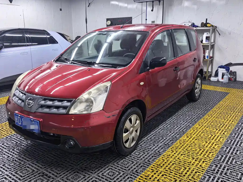 Nissan Livina