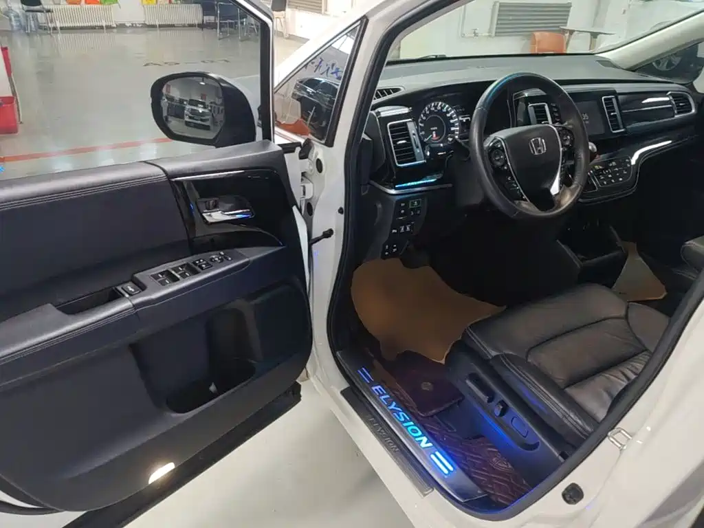 Honda Elysion — миниатюра 16
