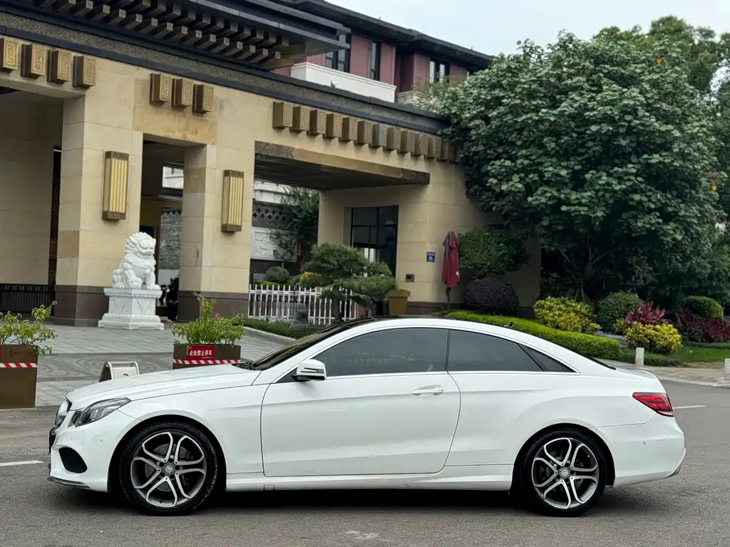 Mercedes-Benz E-Class (Import) E 260 Coupe Edition, фото 11