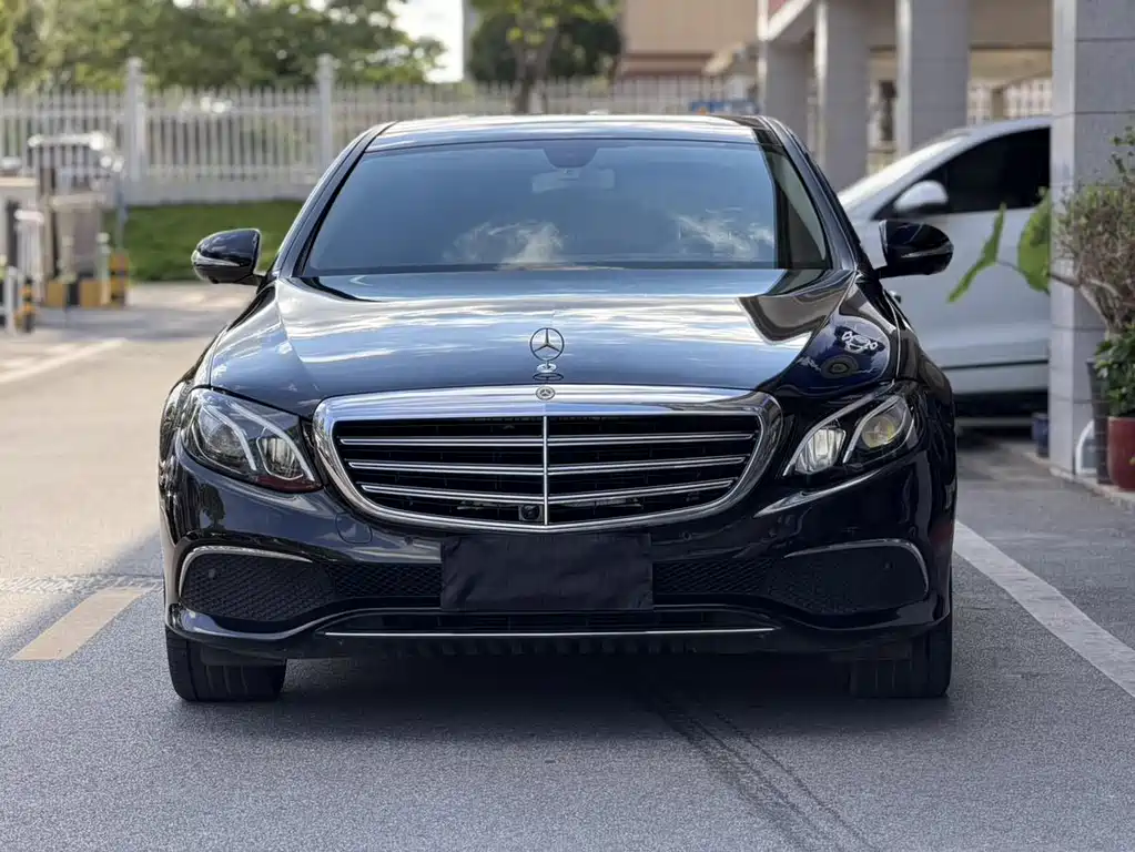 Mercedes-Benz E-Class — миниатюра 4