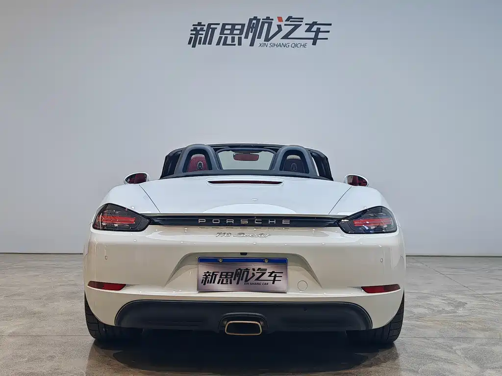 PORSCHE 718