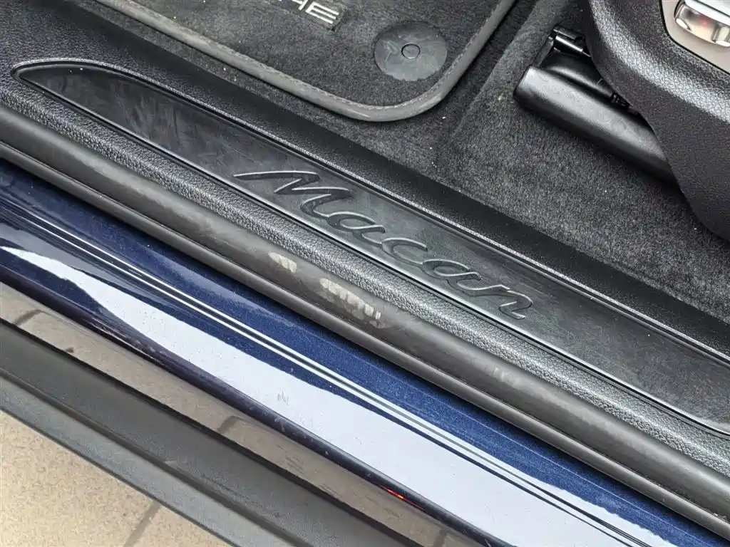 Porsche Macan — миниатюра 13