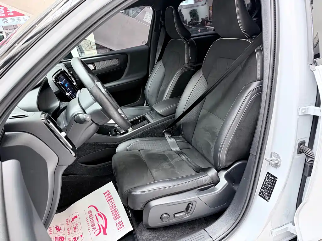 Volvo XC40 NEV — миниатюра 12