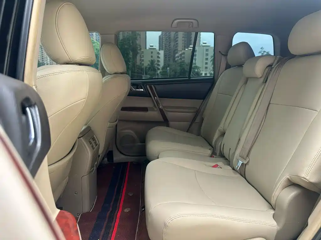 Toyota Highlander — миниатюра 6