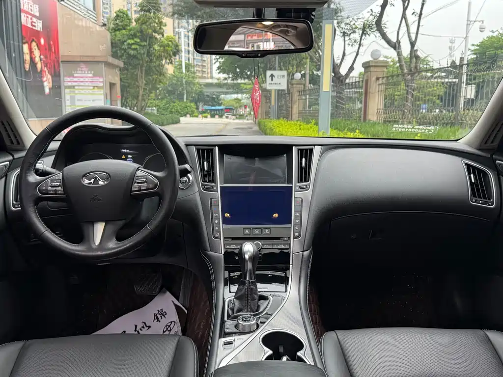 Infiniti Q50L 2016 2.0T Enjoy