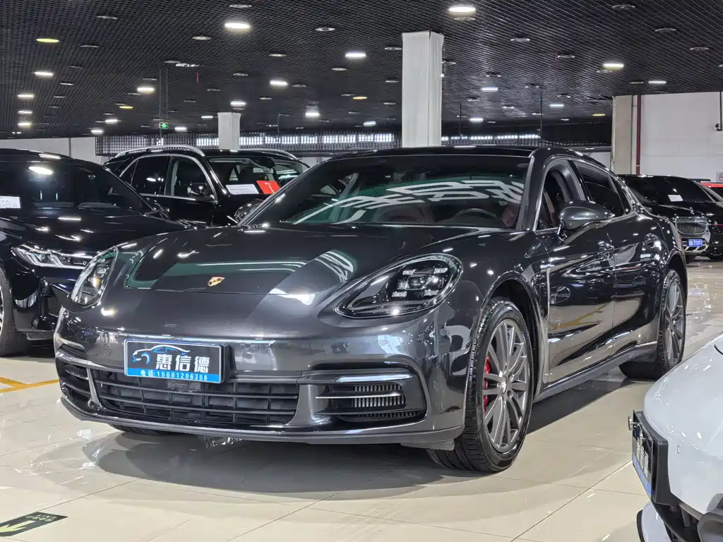 Porsche Panamera 2019